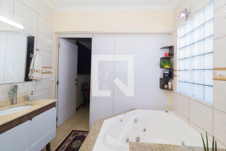 Casa à venda com 200m², 3 quartos e 2 vagasBanheiro da Suíte