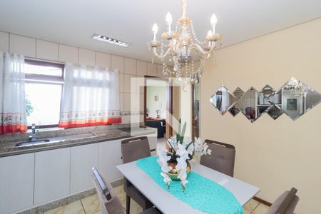 Casa à venda com 200m², 3 quartos e 2 vagasCozinha
