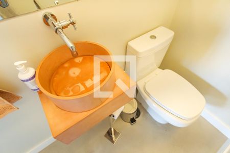 Apartamento à venda com 105m², 2 quartos e 3 vagas Apartamento à venda com 105m², 2 quartos e 3 vagasLavabo