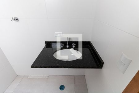 Casa à venda com 80m², 3 quartos e 2 vagas Casa à venda com 80m², 3 quartos e 2 vagasBanheiro da Suíte