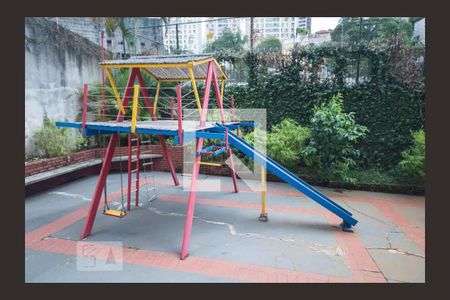 Apartamento à venda com 69m², 2 quartos e 1 vaga Apartamento à venda com 69m², 2 quartos e 1 vagaÁrea Comum - Playground