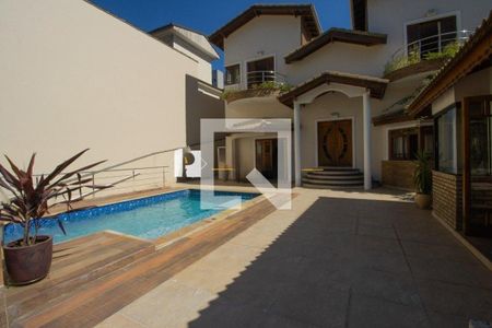 Casa de condomínio à venda com 410m², 4 quartos e 6 vagas