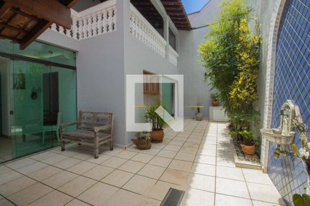 Casa à venda com 391m², 4 quartos e 4 vagas