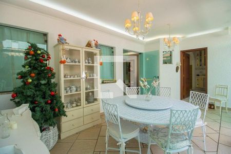 Casa à venda com 391m², 4 quartos e 4 vagas