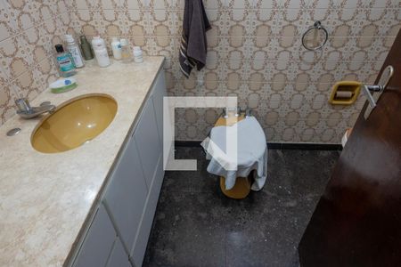 Casa à venda com 285m², 3 quartos e 4 vagasBanheiro