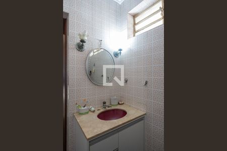 Casa à venda com 285m², 3 quartos e 4 vagasBanheiro