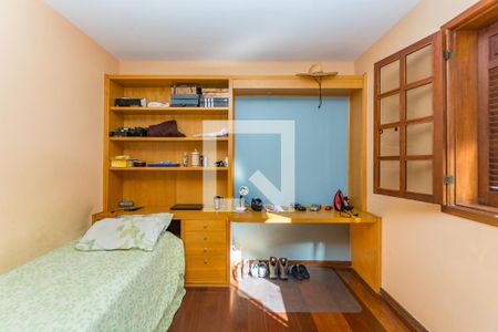 Casa à venda com 360m², 4 quartos e 3 vagas Casa à venda com 360m², 4 quartos e 3 vagasQuarto 3