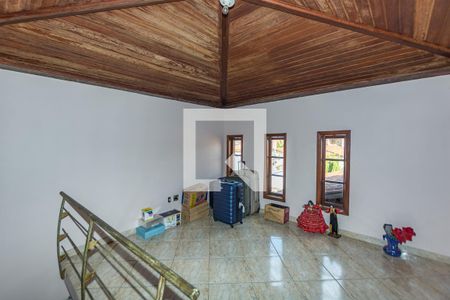 Casa à venda com 360m², 4 quartos e 3 vagas Casa à venda com 360m², 4 quartos e 3 vagasSala 3