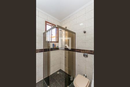 Casa à venda com 360m², 4 quartos e 3 vagas Casa à venda com 360m², 4 quartos e 3 vagasBanheiro Social