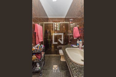 Casa à venda com 360m², 4 quartos e 3 vagas Casa à venda com 360m², 4 quartos e 3 vagasBanheiro da Suíte