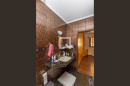 Casa à venda com 360m², 4 quartos e 3 vagas Casa à venda com 360m², 4 quartos e 3 vagasBanheiro da Suíte