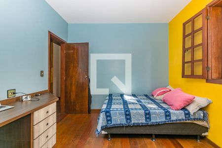 Casa à venda com 360m², 4 quartos e 3 vagas Casa à venda com 360m², 4 quartos e 3 vagasQuarto 2