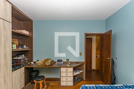 Casa à venda com 360m², 4 quartos e 3 vagas Casa à venda com 360m², 4 quartos e 3 vagasQuarto 2