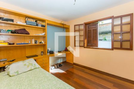 Casa à venda com 360m², 4 quartos e 3 vagas Casa à venda com 360m², 4 quartos e 3 vagasQuarto 3