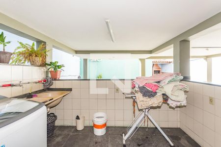 Casa à venda com 360m², 4 quartos e 3 vagas Casa à venda com 360m², 4 quartos e 3 vagasÁrea de Serviço