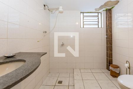 Casa à venda com 360m², 4 quartos e 3 vagas Casa à venda com 360m², 4 quartos e 3 vagasBanheiro de serviço