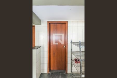 Casa à venda com 360m², 4 quartos e 3 vagas Casa à venda com 360m², 4 quartos e 3 vagasQuarto de Serviço 2