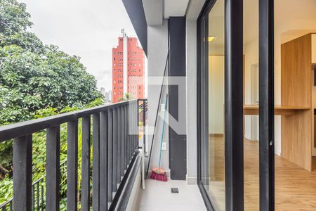 Varanda de kitnet/studio para alugar com 1 quarto, 24m² em Sumarezinho, São Paulo