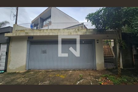 Casa à venda com 350m², 6 quartos e 2 vagas Casa à venda com 350m², 6 quartos e 2 vagasFachada