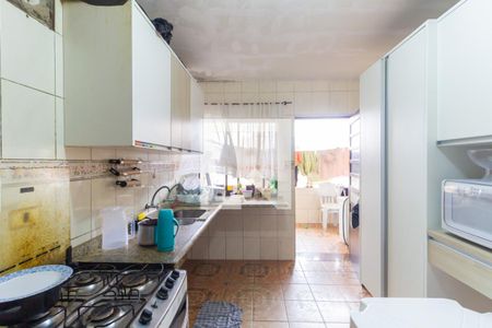 Casa à venda com 363m², 2 quartos e 2 vagas Casa à venda com 363m², 2 quartos e 2 vagasCozinha Casa 2
