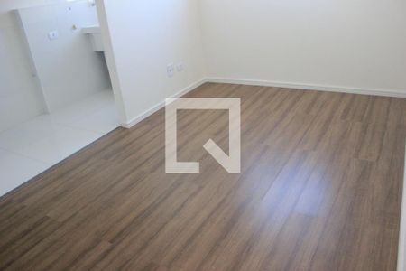 Sala de apartamento para alugar com 2 quartos, 38m² em Vila Galvão, Guarulhos