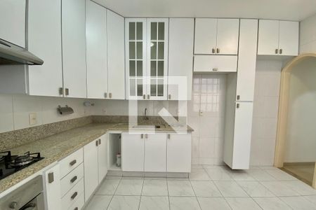 Casa à venda com 102m², 2 quartos e 1 vaga Casa à venda com 102m², 2 quartos e 1 vagaCozinha