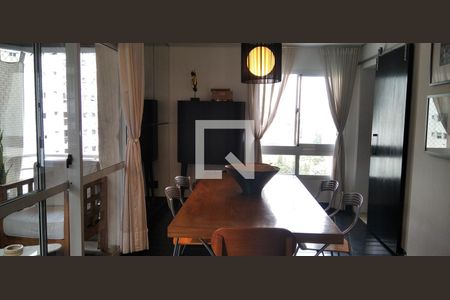 Apartamento à venda com 170m², 3 quartos e 4 vagas Apartamento à venda com 170m², 3 quartos e 4 vagasSala de Jantar