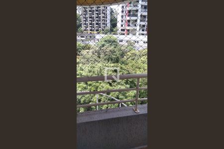 Apartamento à venda com 170m², 3 quartos e 4 vagas Apartamento à venda com 170m², 3 quartos e 4 vagasVista da Varanda