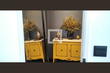 Apartamento à venda com 170m², 3 quartos e 4 vagas Apartamento à venda com 170m², 3 quartos e 4 vagasHall