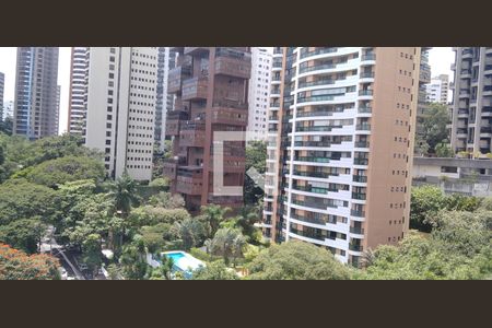 Apartamento à venda com 170m², 3 quartos e 4 vagas Apartamento à venda com 170m², 3 quartos e 4 vagasVista da Varanda
