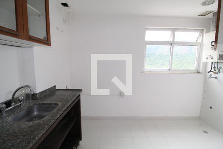 Apartamento à venda com 130m², 2 quartos e 2 vagasCozinha