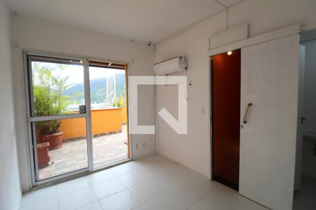 Apartamento à venda com 130m², 2 quartos e 2 vagasSala do segundo andar