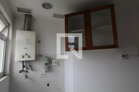 Apartamento à venda com 130m², 2 quartos e 2 vagasÁrea de serviço
