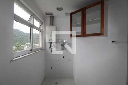 Apartamento à venda com 130m², 2 quartos e 2 vagasÁrea de serviço