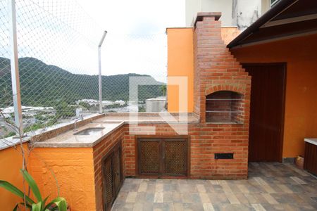 Apartamento à venda com 130m², 2 quartos e 2 vagasTerraço- Churrasqueira