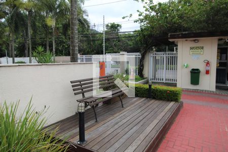 Apartamento à venda com 130m², 2 quartos e 2 vagasÁrea comum - Entrada do condomínio 