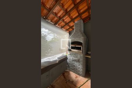 Casa à venda com 490m², 4 quartos e 3 vagas Casa à venda com 490m², 4 quartos e 3 vagasChurrasqueira