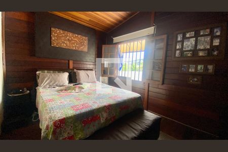 Casa à venda com 490m², 4 quartos e 3 vagas Casa à venda com 490m², 4 quartos e 3 vagasQuarto Suíte 2