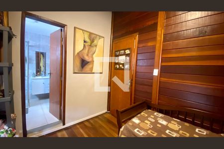 Casa à venda com 490m², 4 quartos e 3 vagas Casa à venda com 490m², 4 quartos e 3 vagasQuarto Suíte 3