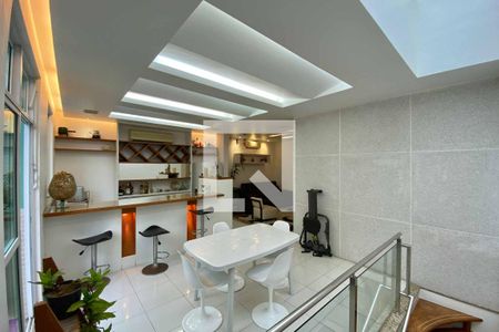 Apartamento à venda com 287m², 4 quartos e 2 vagas2º piso - Cozinha