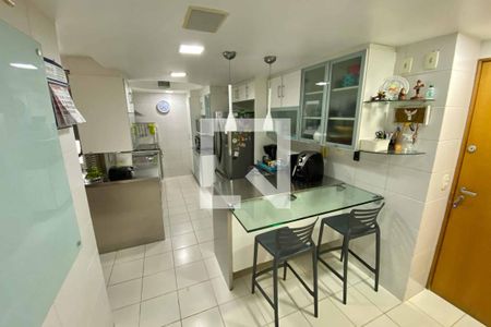 Apartamento à venda com 287m², 4 quartos e 2 vagasCozinha