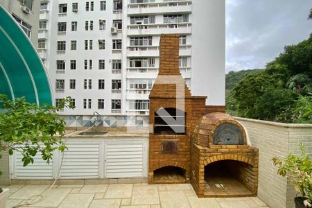 Apartamento à venda com 287m², 4 quartos e 2 vagasÁrea externa