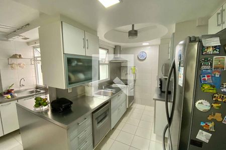Apartamento à venda com 287m², 4 quartos e 2 vagasCozinha