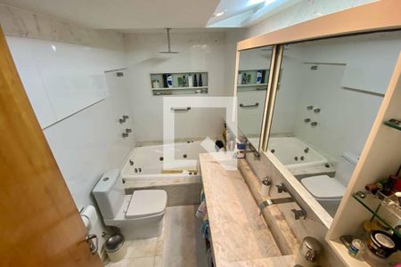 Apartamento à venda com 287m², 4 quartos e 2 vagasSuite - Quarto 1 