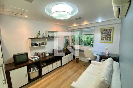 Apartamento à venda com 287m², 4 quartos e 2 vagasQuarto 2 - Suite