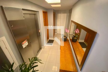 Apartamento à venda com 287m², 4 quartos e 2 vagasHall de entrada