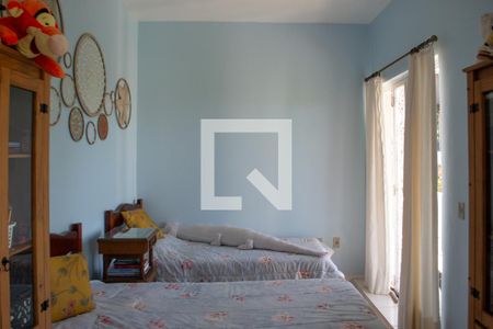 Casa à venda com 329m², 4 quartos e 16 vagas Casa à venda com 329m², 4 quartos e 16 vagasQuarto