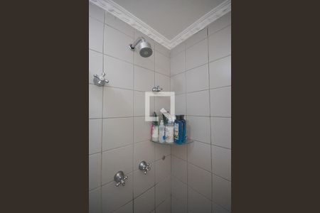 Apartamento à venda com 60m², 2 quartos e 2 vagas Apartamento à venda com 60m², 2 quartos e 2 vagasChuveiro do Banheiro