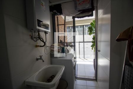 Apartamento à venda com 84m², 3 quartos e 1 vaga Apartamento à venda com 84m², 3 quartos e 1 vagaCozinha e Área de Serviço