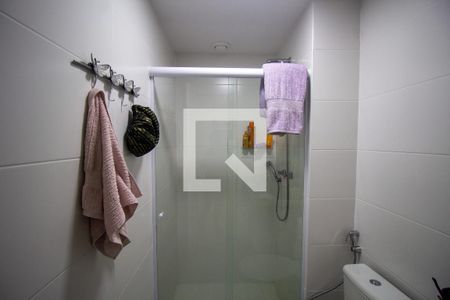 Apartamento à venda com 84m², 3 quartos e 1 vaga Apartamento à venda com 84m², 3 quartos e 1 vagaBanheiro Social
